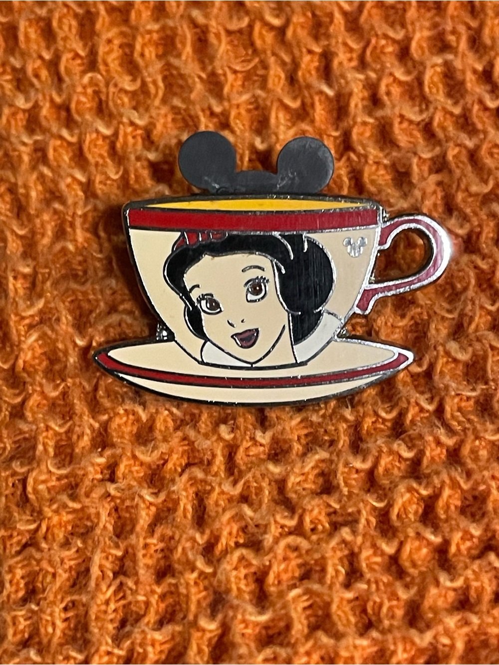 Disney Snow White Hidden Mickey Princess Tea Cup Pin